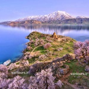 راهنمای سفر به وان