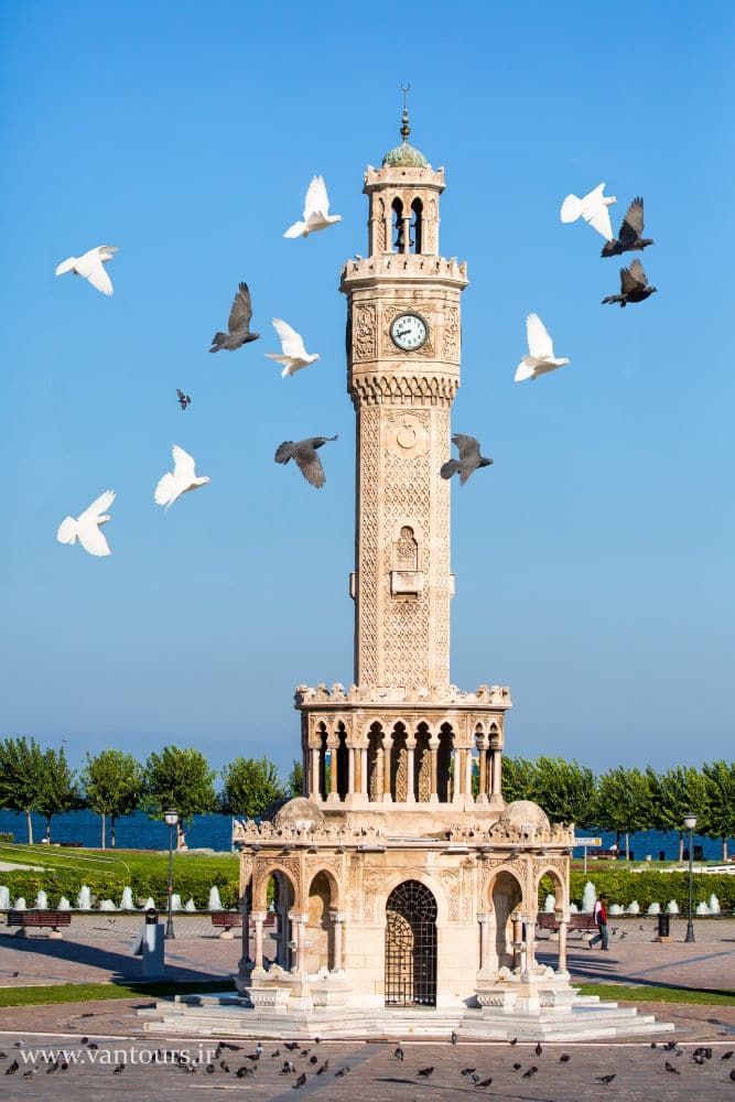 فاصله وان از ازمیر