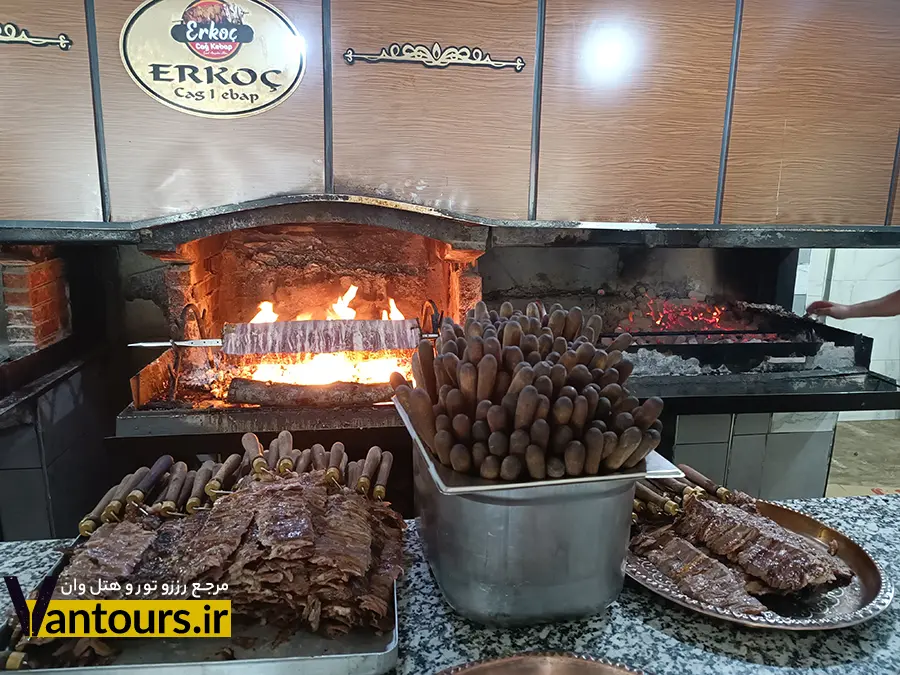 رستوران های وان ، Erkoç Cağ Kebap